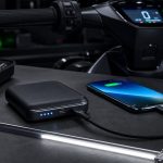 Sạc dự phòng xe điện 10000mAh tích hợp cổng Type-C trên bàn kỹ thuật